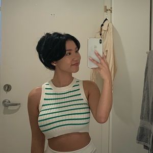 Stripe cropped sweater vest